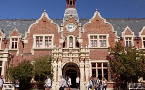 新西兰就业率第一的大学