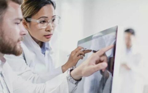 UQ新课程｜实践出真知，你也可以是“药神”！