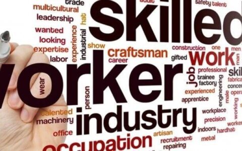 【号外】​技术移民薪水要求将达到时薪$25.5以上！