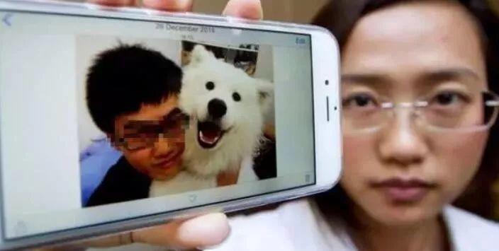 两个女孩儿是如何办了这海边杀手的？